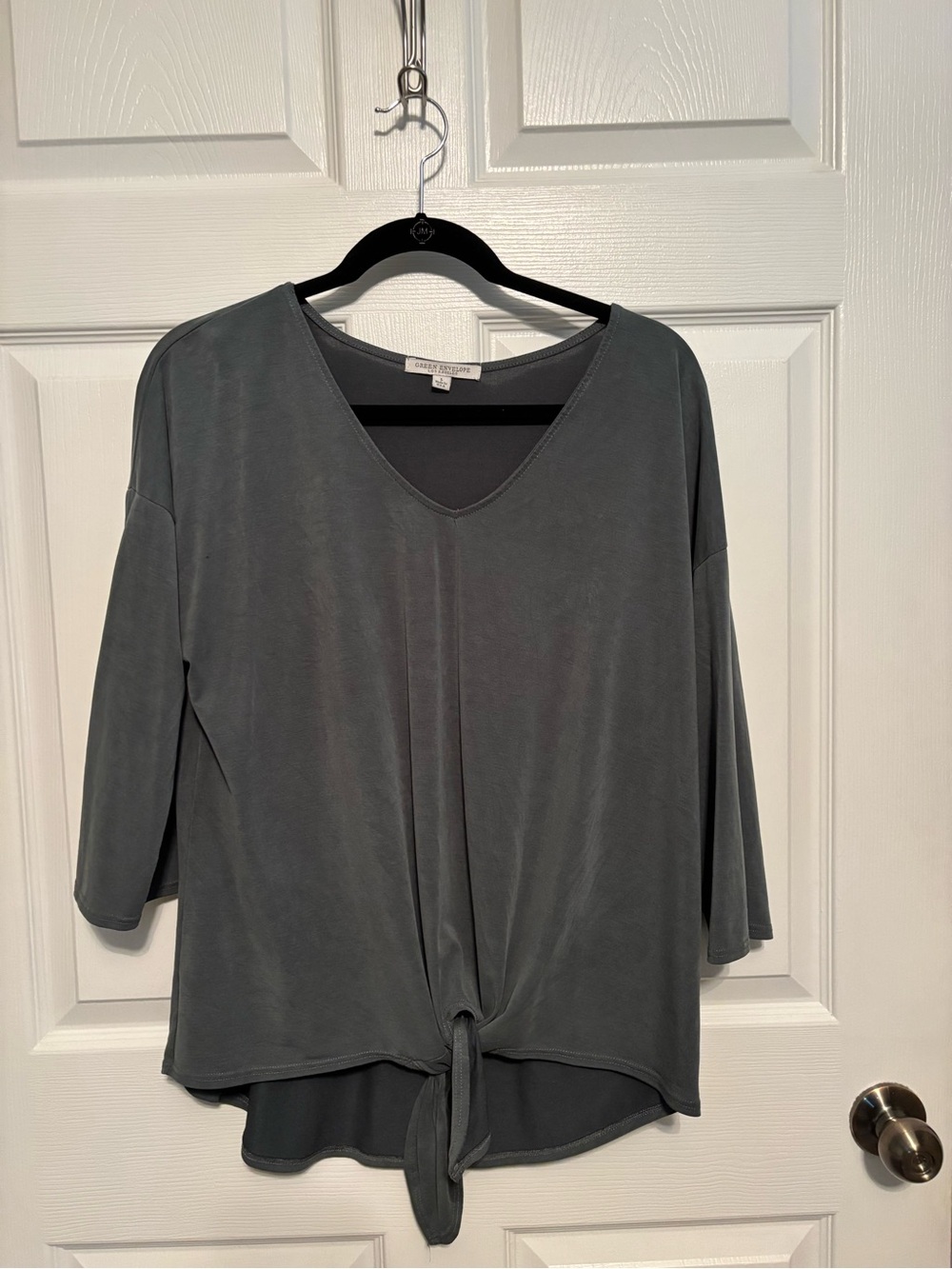 Green Envelope Slate Gray V-Neck Tie-Front Blouse PTP 23-26”
